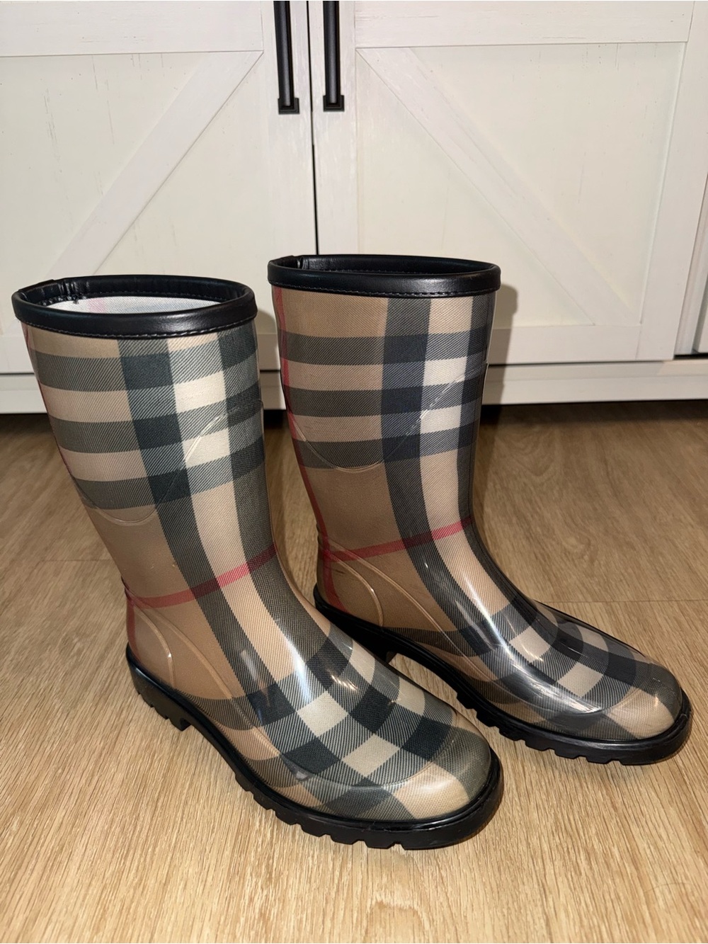 Burberry Nova Check Rubber Rain Boots - Size 6